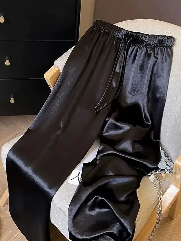 Pantalon large en satin chic pour femme