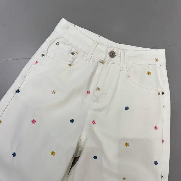 Pantalon en denim blanc pour femmes imprimé floral brodé jambes larges taille haute printemps automne casual chic