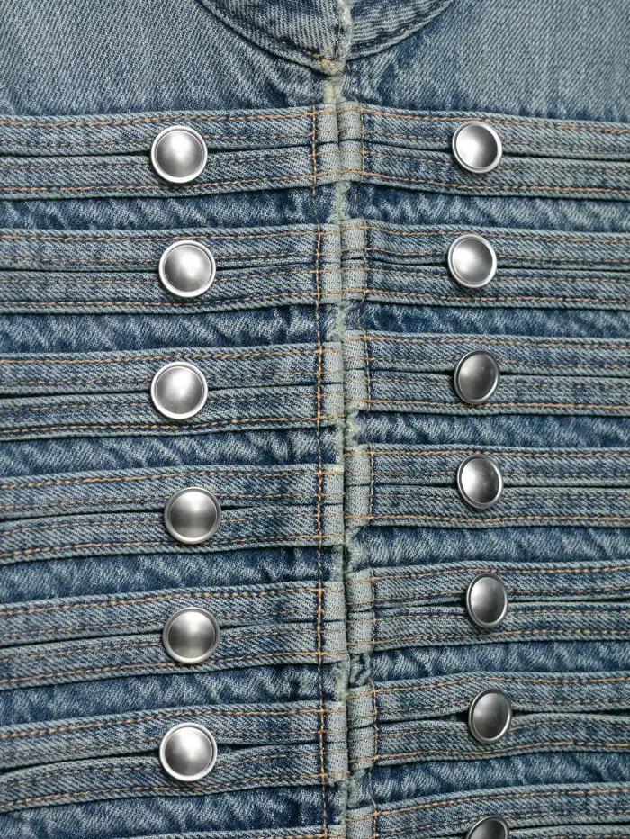Ensemble short taille basse et veste en jean ajustée