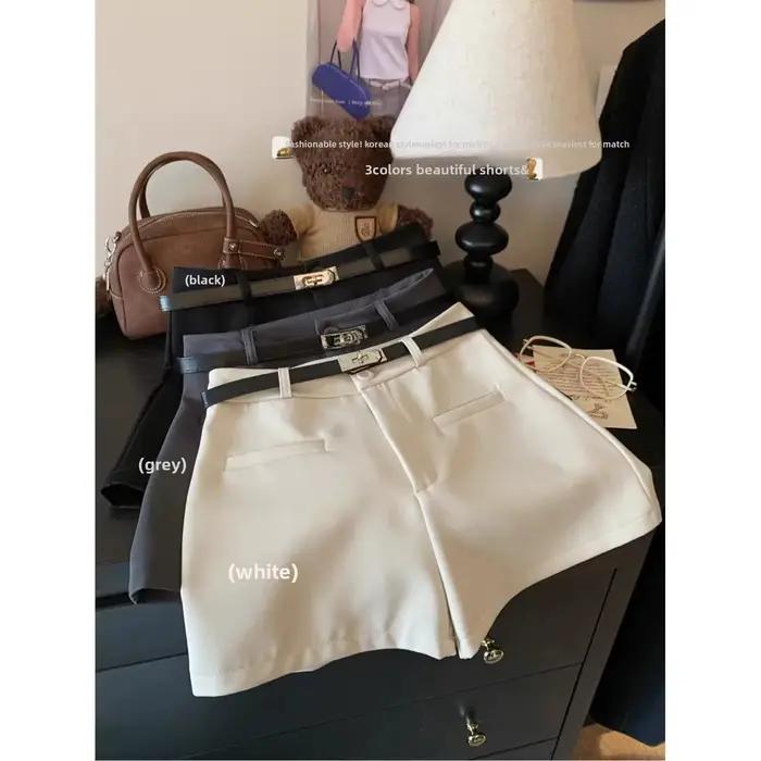 Shorts noirs pour femmes tendance style 2025 taille haute coupe trapèze jambes larges amincissants décontractés occassions spéciales été printemps