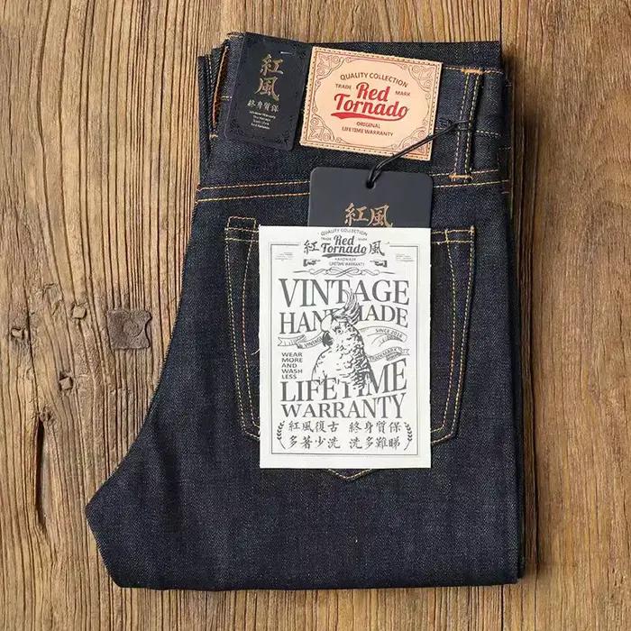 Jean Red Tornado 16oz Slim Straight Fit en denim rose délavé à bords francs