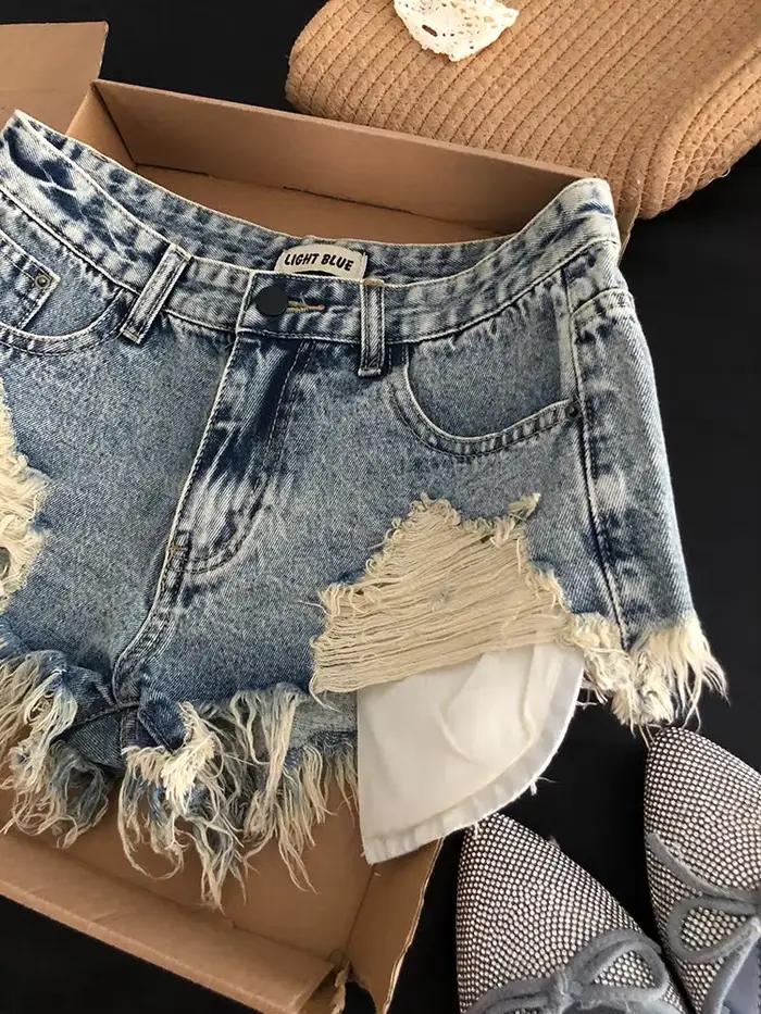 Short en jean déchiré pour femmes
