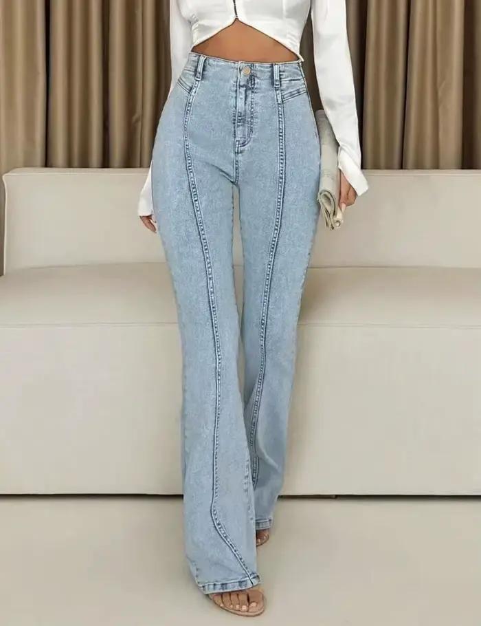 Jeans évasés bleu clair à taille haute pour femmes