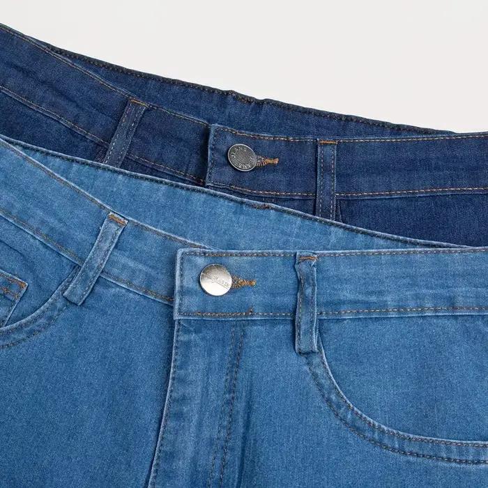 Jean fin en Denim pour mère d'âge moyen et âgée