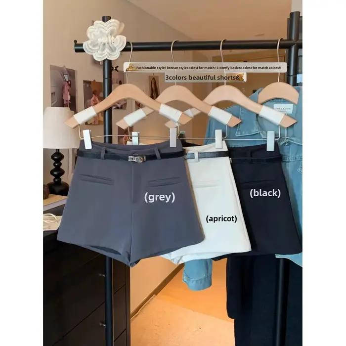 Shorts noirs pour femmes tendance style 2025 taille haute coupe trapèze jambes larges amincissants décontractés occassions spéciales été printemps