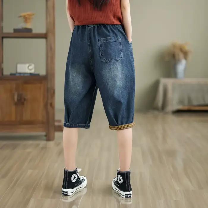 Pantalon court en denim brodé pour femmes