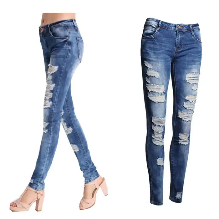 Femmes jean bleu mince déchiré