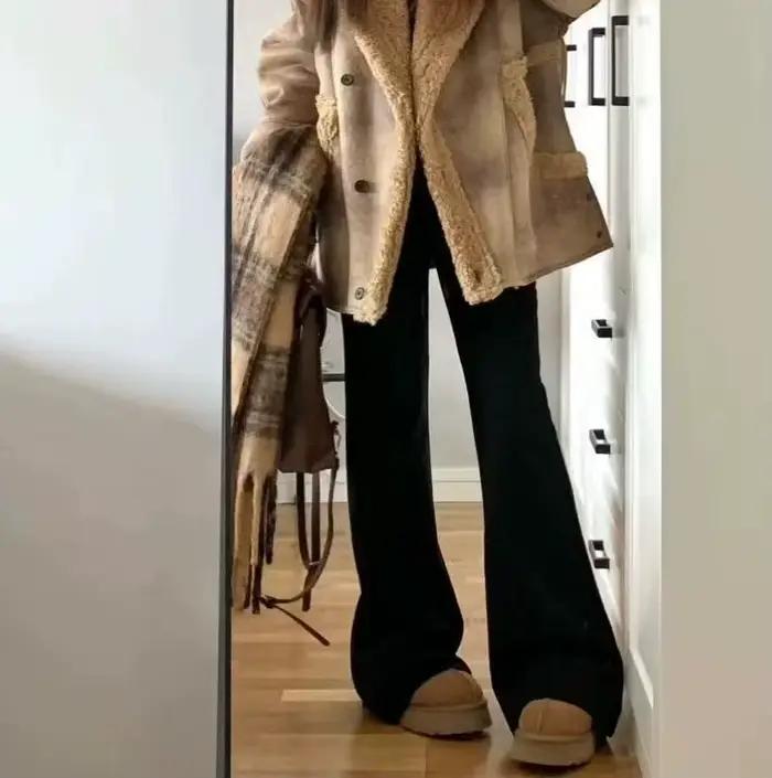 Jean Micro évasé noir pour femmes