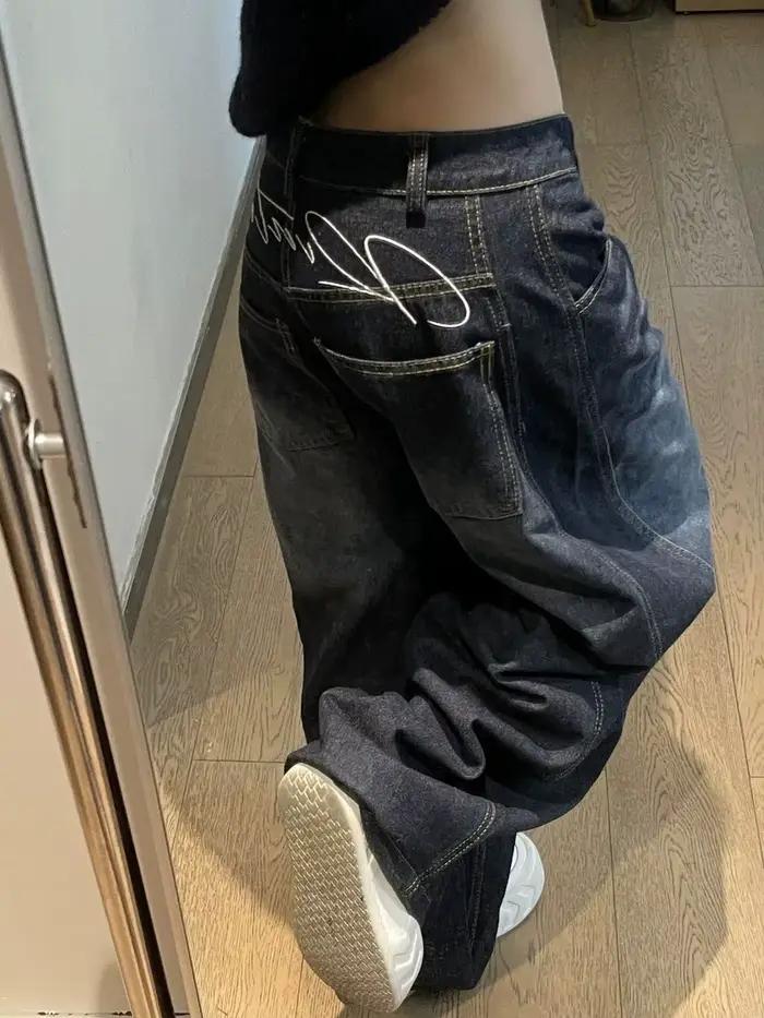 Jean noir pour femmes, taille haute