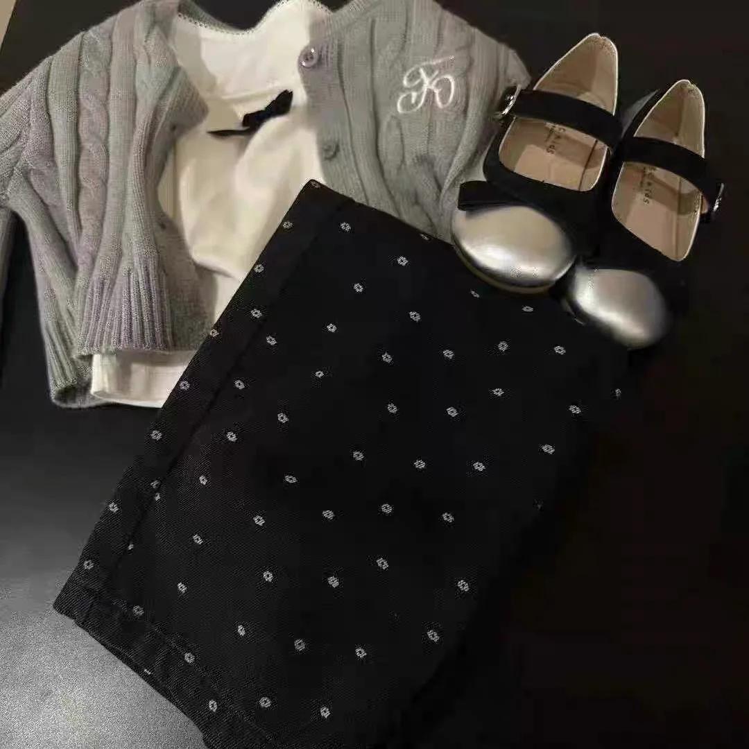 Jeans pour filles printemps nouveau pantalon ample à jambes droites polyvalent imprimé complet pantalon à jambes larges à fleurs jean pour enfants à la mode pour les filles